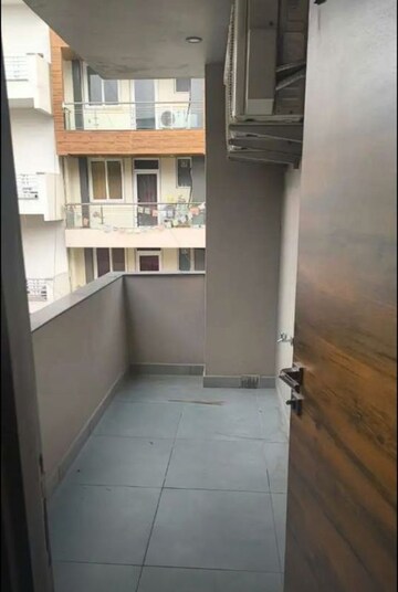 Staircase in 3 BHK Apartment at LDA Dhenumati Apartment, Butler Colony – for Rent