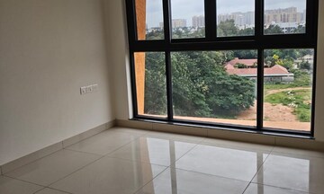Room in 2 BHK Apartment at Purva Atmosphere, Thanisandra Main Road – for Rent