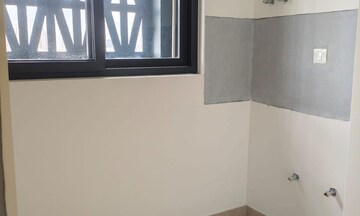 Room in 2 BHK Apartment at Purva Atmosphere, Thanisandra Main Road – for Rent