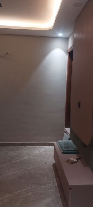 Furnished Amenities in 4 BHK Builder Floor at Sector 85 – for Sale