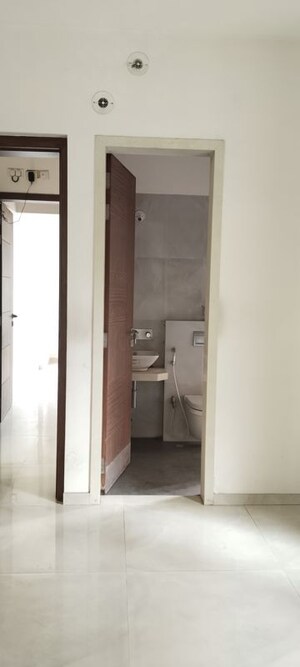 Bedroom in 3 BHK Apartment at Mulund West – for Sale