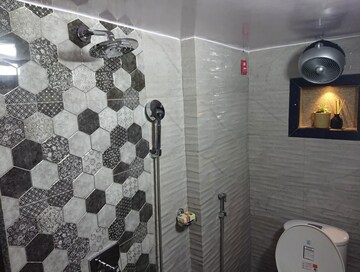 Master Bedroom in 1 BHK Apartment at Sainath Apartments, Malad West – for Rent