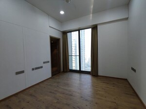 Room in 4 BHK Apartment at Rustomjee Crown, Prabhadevi – for Rent