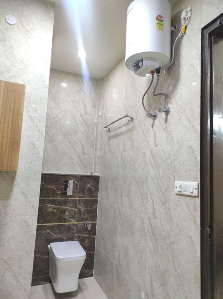 Attached Bathroom, sector 57 3 Bedroom 1950 Sq.Ft. Builder Floor In Sector 57 Gurgaon 10110280