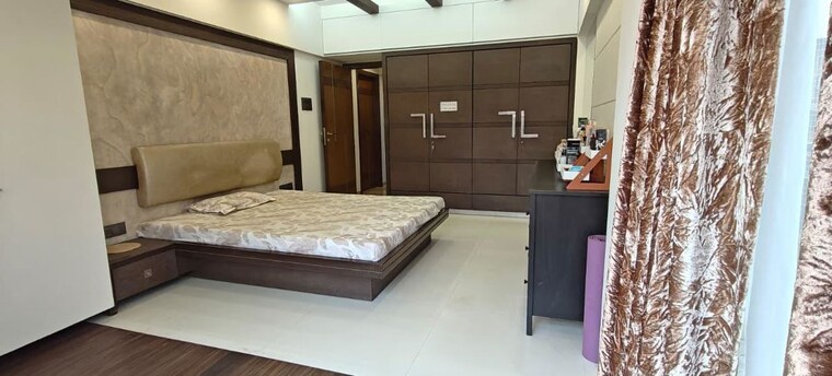 Bedroom, khar west 2 Bedroom 800 Sq.Ft. Apartment In Khar West Mumbai 10110214