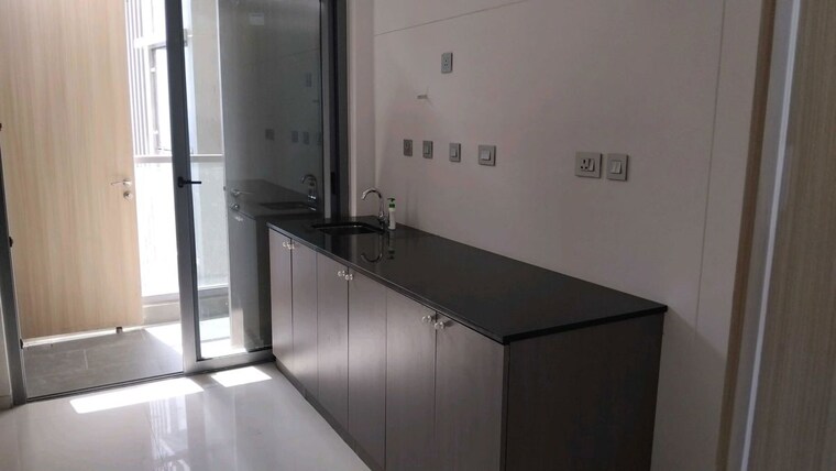 Kitchen, rustomjee-crown 5 Bedroom 3072 Sq.Ft. Apartment In Prabhadevi Mumbai 10110308