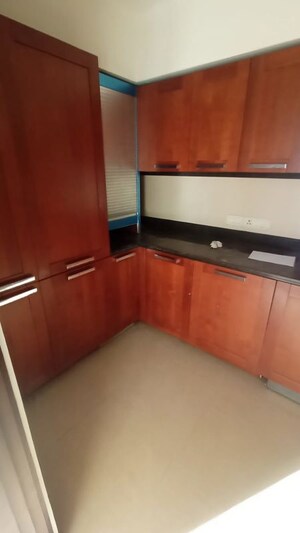 Furnished Amenities in 3.5 BHK Apartment at Central Park II-The Room, Sector 48 – for Rent