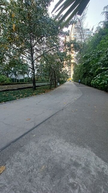 Parking in 3.5 BHK Apartment at Central Park II-The Room, Sector 48 – for Rent