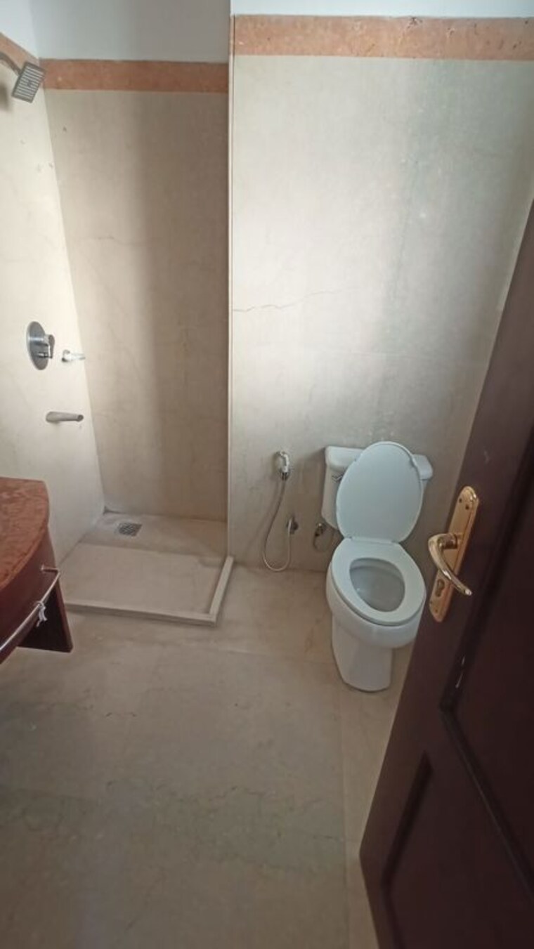 Bathroom, central-park-ii-the-room 3.5 Bedroom 2500 Sq.Ft. Apartment In Sector 48 Gurgaon 10110342