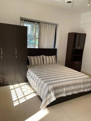 Bedroom in 2 BHK Apartment at Deepali CHS Bandra, Bandra West – for Rent