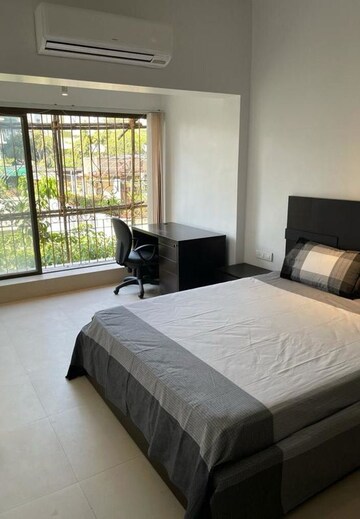 Bedroom in 2 BHK Apartment at Deepali CHS Bandra, Bandra West – for Rent