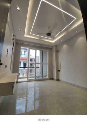 Room in 3 BHK Apartment at Anant Raj Ashok Estate, Sector 63a – for Rent