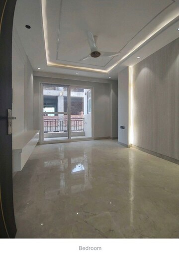 Room in 3 BHK Apartment at Anant Raj Ashok Estate, Sector 63a – for Rent