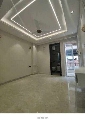 Room in 3 BHK Apartment at Anant Raj Ashok Estate, Sector 63a – for Rent