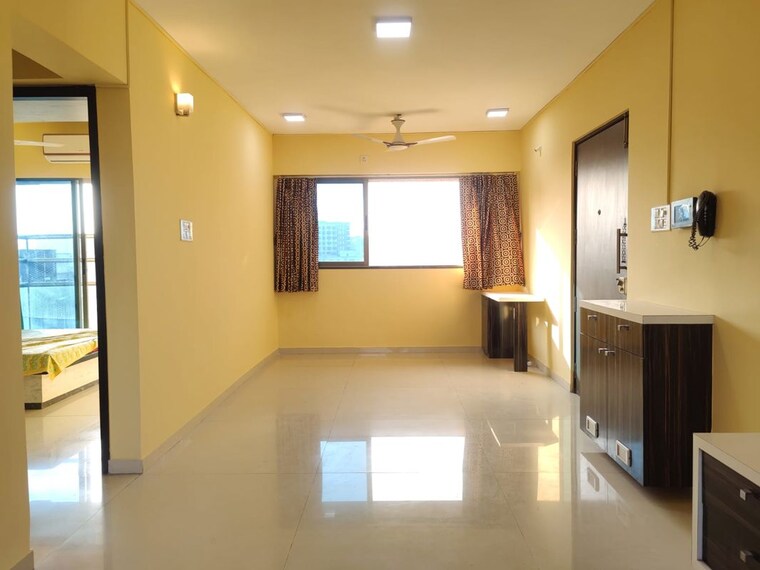 Room, runwal-symphony 2 Bedroom 700 Sq.Ft. Apartment In Santacruz East Mumbai 10110385