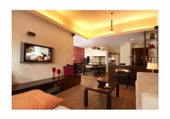 2 BHK + Pooja Room Apartment For Rent in Bandra West