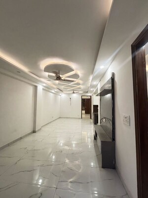 3 BHK Builder Floor For Rent in Chattarpur