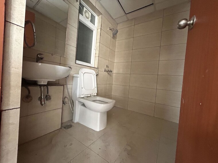 Bathroom, tata-eureka-park 2 Bedroom 1100 Sq.Ft. Apartment In Sector 150 Noida 10110392