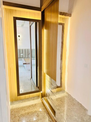 Room in 3 BHK Apartment at Gaur Saundaryam, Tech Zone 4 Greater Noida – for Rent