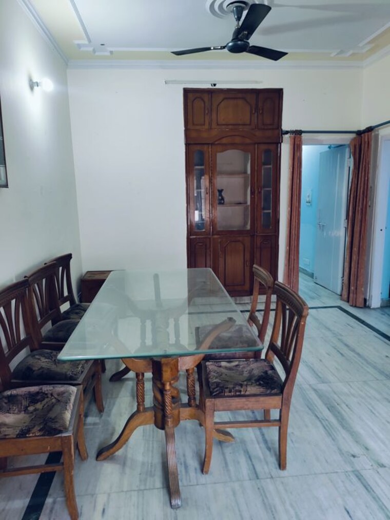 Living Room, shatabdi-vihar 2 Bedroom 950 Sq.Ft. Apartment In Sector 52 Noida 10110430