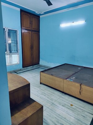Room in 2 BHK Apartment at Shatabdi Vihar, Sector 52 – for Rent