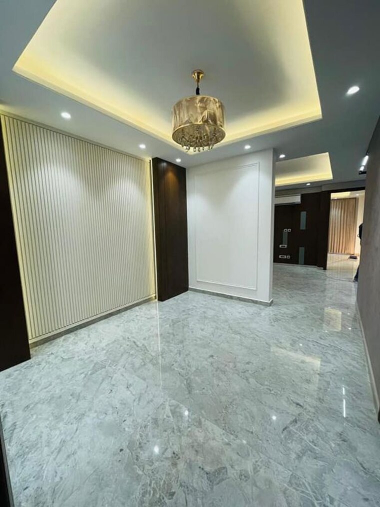 Room, parklands 4 Bedroom 500 Sq.Yd. Builder Floor In Sector 85 Faridabad 10110443