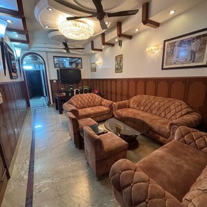 3 BHK Builder Floor For Sale in Chittaranjan Park