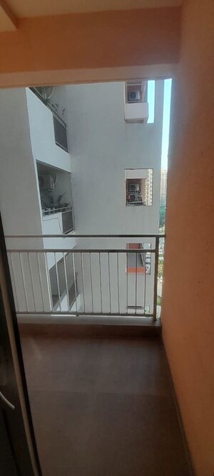 Kitchen in 2.5 BHK Apartment at Shapoorji Pallonji Joyville Phase 3, Sector 102 – for Rent