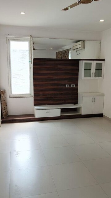 Furnished Amenities in 4 BHK Apartment at Babukhan Lakefront, Kokapet – for Rent