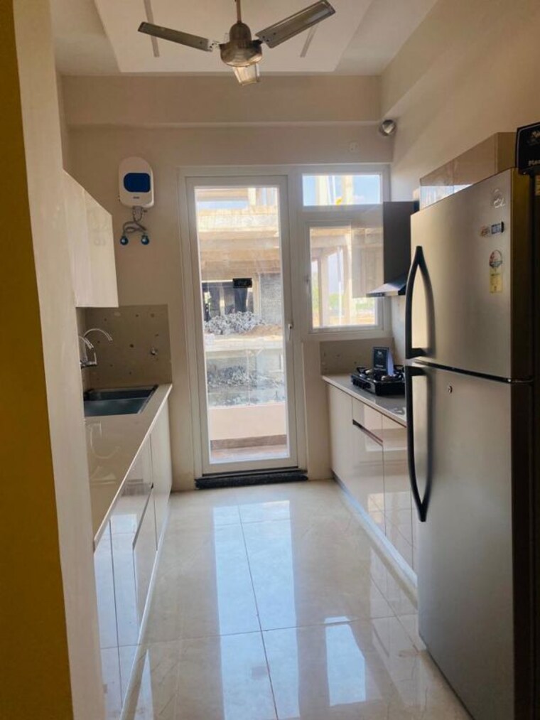 Kitchen, vip road 3.5 Bedroom 1580 Sq.Ft. Apartment In Vip Road Zirakpur 10110478