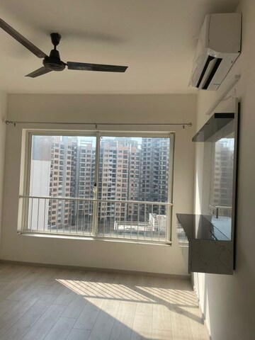 Room in 2 BHK Apartment at Shapoorji Pallonji Joyville Phase 2, Sector 102 – for Rent