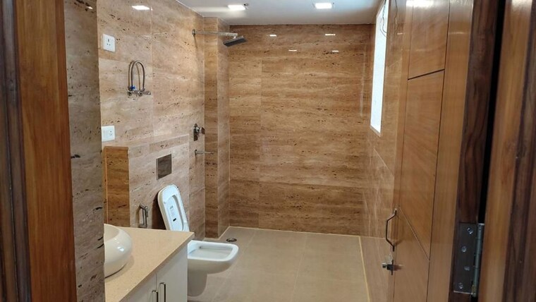 Bathroom, parklands 4 Bedroom 500 Sq.Yd. Builder Floor In Sector 85 Faridabad 10110501