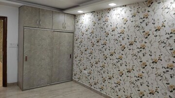 Room in 4 BHK Builder Floor at Parklands, Sector 85 – for Sale