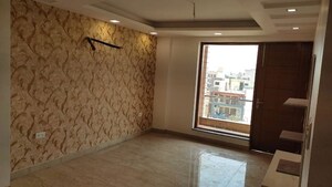 Room in 4 BHK Builder Floor at Parklands, Sector 85 – for Sale