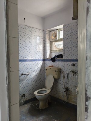 Bathroom in 1 BHK Apartment at Ip Extension – for Rent