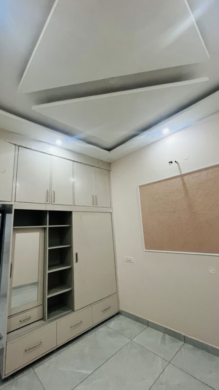 Room, shiva-enclave-zirakpur 2 Bedroom 105 Sq.Yd. Villa In Patiala Road Zirakpur 10110452