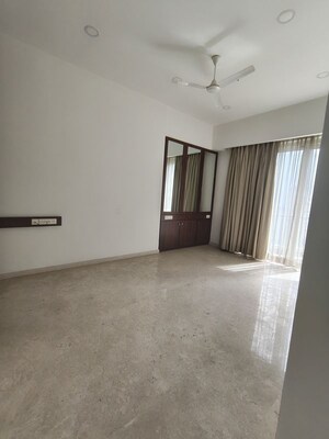 Room in 3 BHK Apartment at Suraj Tranquil Bay 1, Prabhadevi – for Rent