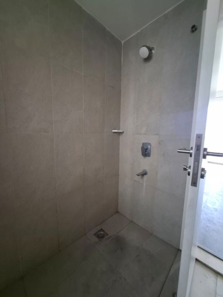 Bathroom, ireo-the-corridors 2.5 Bedroom 1484 Sq.Ft. Apartment In Sector 67a Gurgaon 10110561