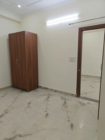 Room in 1 BHK Apartment at Saket – for Rent