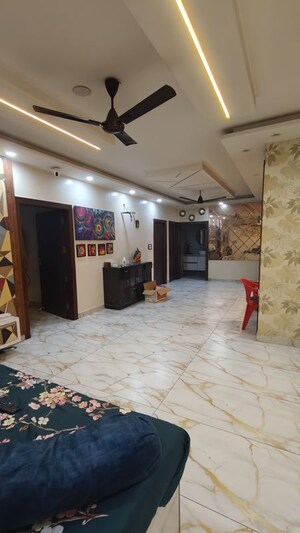 Parking in 4 BHK Builder Floor at Puri Vip Floors, Sector 81 – for Sale