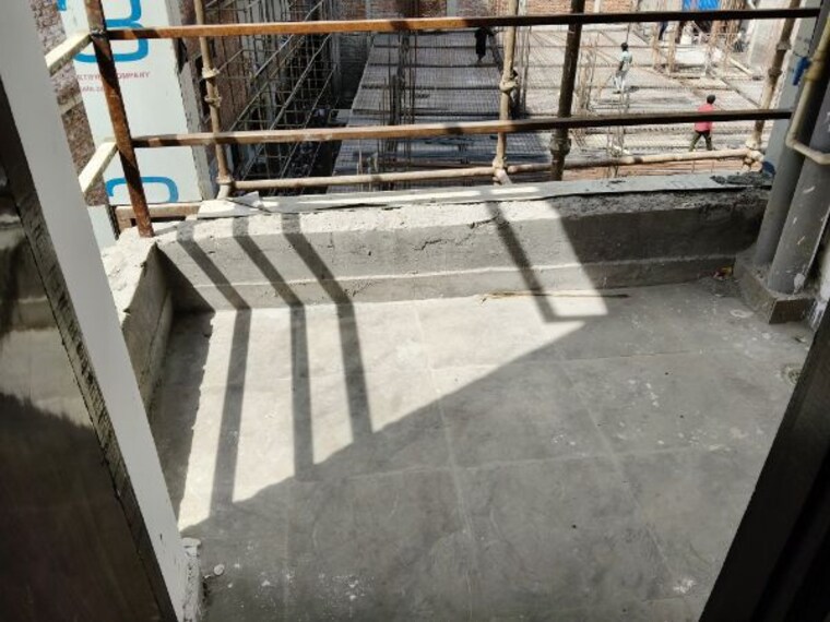 Balcony, sector 73 2 Bedroom 1000 Sq.Ft. Builder Floor In Sector 73 Noida 10110570
