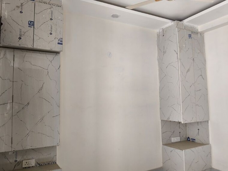undefined, sector 73 2 Bedroom 1000 Sq.Ft. Builder Floor In Sector 73 Noida 10110570