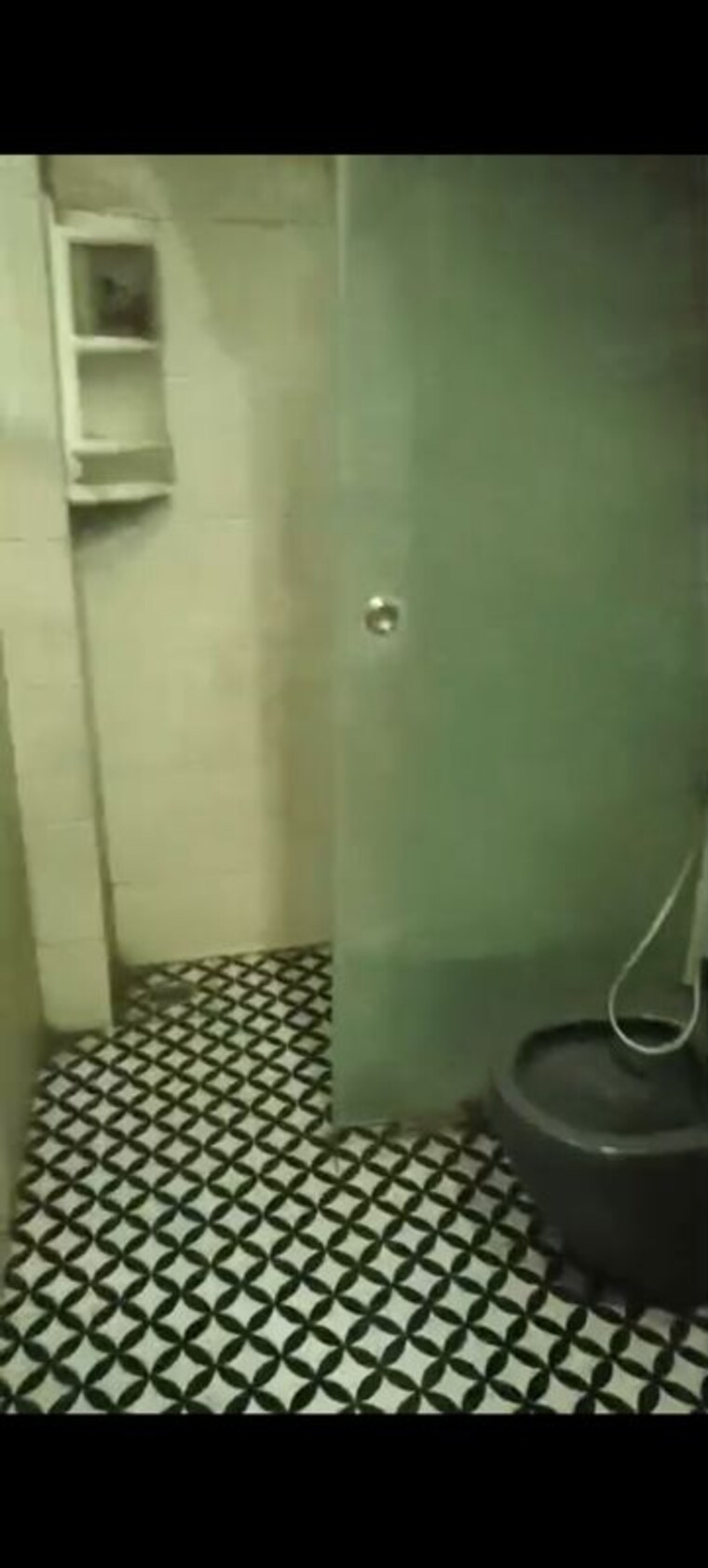 Bathroom, ip extension 3 Bedroom 1300 Sq.Ft. Apartment In Ip Extension Delhi 10110573