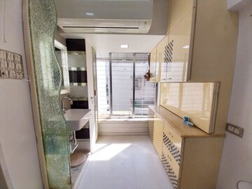 Building Lobby in 3 BHK Apartment at Evergreen CHS Malabar Hill, Malabar Hill – for Rent