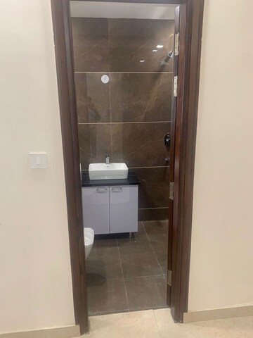 Furnished Amenities in 4 BHK Builder Floor at Parklands, Sector 85 – for Sale