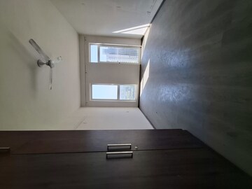 Room in 3.5 BHK Apartment at Ireo The Corridors, Sector 67a – for Sale