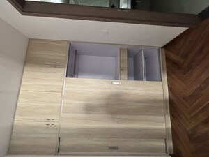 Room in 4 BHK Apartment at Shalimar One World Belvedere Court 3, Gomti Nagar – for Sale