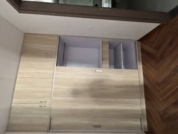 Room in 4 BHK Apartment at Shalimar One World Belvedere Court 3, Gomti Nagar – for Sale