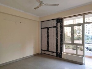 Room in 3 BHK Apartment at Supertech Ecociti, Sector 137 – for Sale