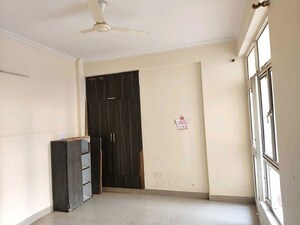 Room in 3 BHK Apartment at Supertech Ecociti, Sector 137 – for Sale